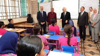 وزير التعليم يزور محافظة الإسكندرية لمتابعة انتظام سير العام الدراسي الجديد 