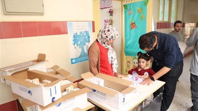 محافظ الوادي الجديد: الكشف على 23 ألف طالب بحملة أمراض العيون 
