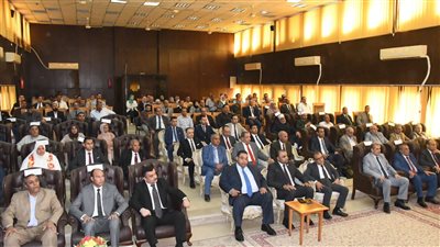 محافظ الفيوم: تدريب أعضاء الشئون القانونية بالوحدات الحكومية لتطوير الأداء 