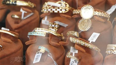 الذهب يواصل الارتفاع داخل الأسواق 