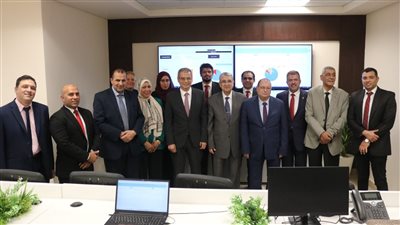 وزير الكهرباء والطاقة المتجددة يفتتح مركز المتابعة والتشغيل الرقمي