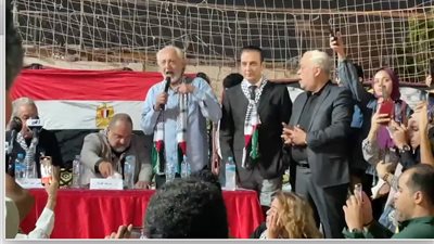 حضور خاص لعبد العزيز مخيون في وقفة الفنانين المنددة بالعدو الإسرائيلي (فيديو)