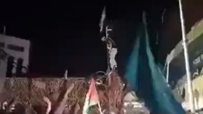 المتظاهرون يحاصرون السفارة الأمريكية في العراق ولبنان (فيديو)