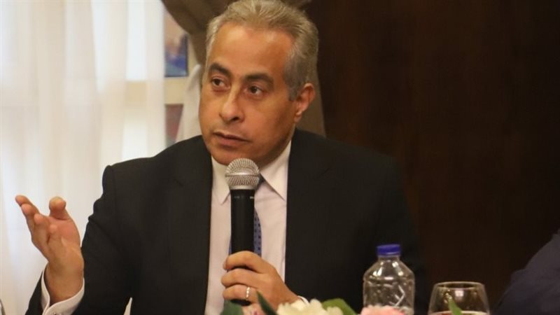 حسن شحاتة وزير العمل،فيتو