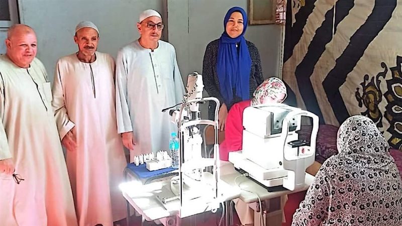 الكشف على 583 مواطنا
