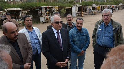 محافظ الجيزة لمسئولي حي بولاق: خدمة المواطنين أولويتنا (فيديو)
