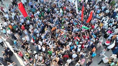 مسيرة لتأييد موقف مصر والسيسي من القضية الفلسطينية والتضامن مع شعبها بجامعة سوهاج 