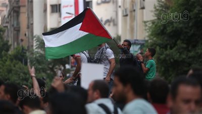 الصحفيون يهتفون ضد موقف محمد صلاح من أحداث غزة (صور) 