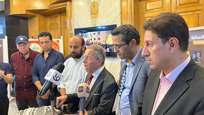 نقيب الأطباء يعلن فتح باب التطوع لعلاج ضحايا هجوم جيش الاحتلال على غزة