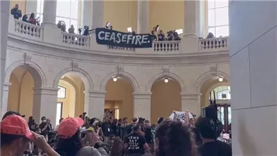 الشرطة الأمريكية تعتقل 500 متظاهر طالبوا بوقف الإبادة الجماعية للفلسطينيين