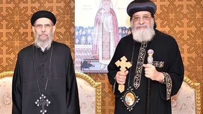 البابا تواضروس يتلقى تقريرا عن كلية البابا شنودة اللاهوتية بنيو چيرسي