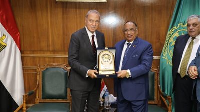 محافظ القليوبية يستضيف رئيس هيئة قضايا الدولة 