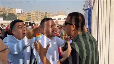 انتخابات الزمالك، اشتباك بالأيدي بين منتصر الزيات ومتولي مع الأمن (فيديو)
