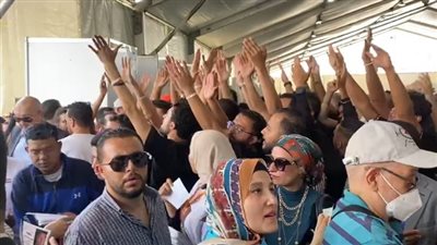 مناوشات داخل انتخابات الزمالك بين أنصار المرشحين (فيديو)