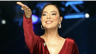 ايبرو جونديش تعلن تأجيل طرح ألبومها تضامنا مع الشعب الفلسطيني