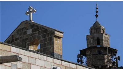 اليونان تدعو لتأمين المؤسسات الدينية في الشرق الأوسط بعد قصف كنيسة غزة 