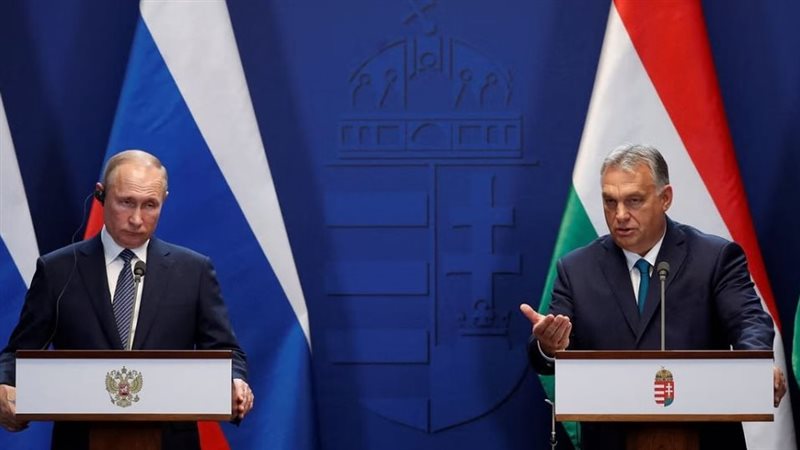 بوتين مع أوربان،