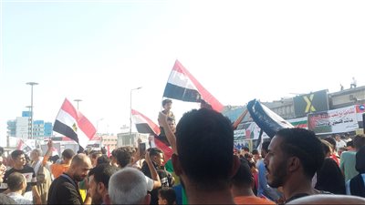 الآلاف يهتفون ضد إسرائيل في شوارع القليوبية (فيديو)