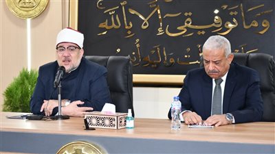 وزير الأوقاف: قواتنا المسلحة هي درع الوطن وسيفه ودائمًا على العهد