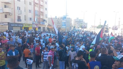 تظاهرات بالعريش تطالب بفتح معبر رفح لإدخال المساعدات لغزة (صور)