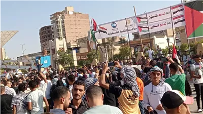 الآلاف يتجمعون في ميدان السواقي بمدينة الفيوم لدعم القضية الفلسطينية