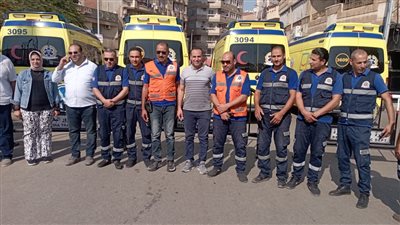 وكيل صحة البحيرة يتابع العيادات المتنقلة في محيط التظاهرات بدمنهور (صور)