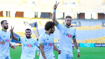 لاعبو المصري يدعمون الفلسطينيين بعد الفوز الصعب على طلائع الجيش (صور)