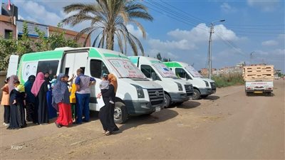 ضمن مبادرة شوفها صح، محافظ قنا يتابع فعاليات القافلة الطبية للعيون في نجع حمادى