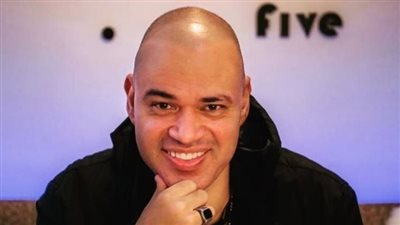 خالد تاج الدين يطلب مساعدته في التواصل مع الطلاب الفلسطينيين بمصر