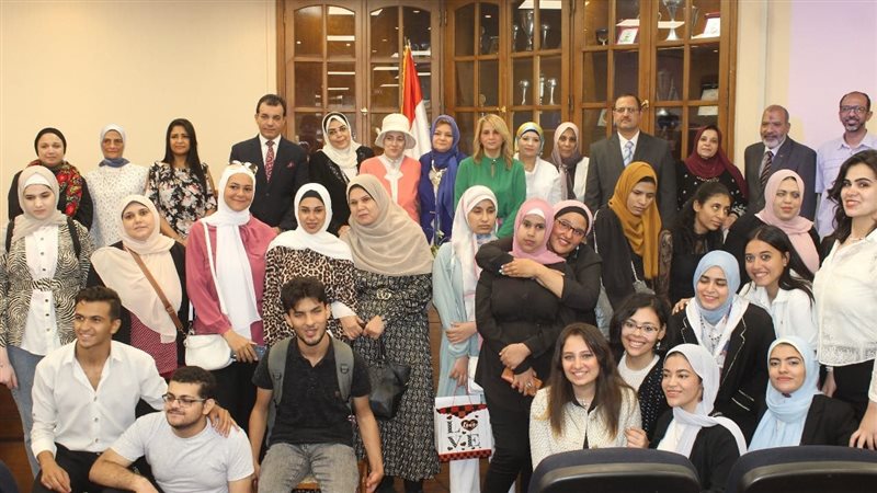 جامعة عين شمس، فيتو