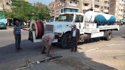 استمرار أعمال تطهير شنايش الأمطار بمحافظة الإسماعيلية استعدادًا للشتاء (صور)