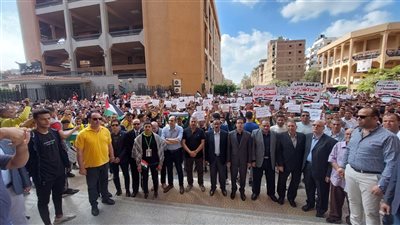 جامعة بنها تنظم وقفة تضامنية كبرى لدعم الدولة المصرية والشعب الفلسطيني