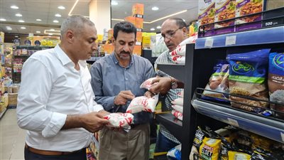 تحرير 8 محاضر في حملة تموينية على 15 هايبر ماركت بدمنهور