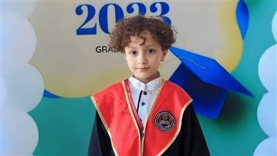 أبيضاني وحلو.. الطفل يوسف أيقونة البراءة تفضح جرائم الاحتلال الإسرائيلي (فيديو)