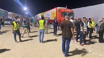 تجهيز شاحنتين أدوية تمهيدا لدخولهما قطاع غزة خلال ساعات (صور)