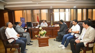 محافظ الغربية يناقش استعداد وجاهزية المحافظة لإدارة الأزمات والكوارث