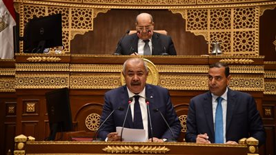 أمين سر زراعة الشيوخ يستعرض تقرير دراسة صناعة الأسمدة 