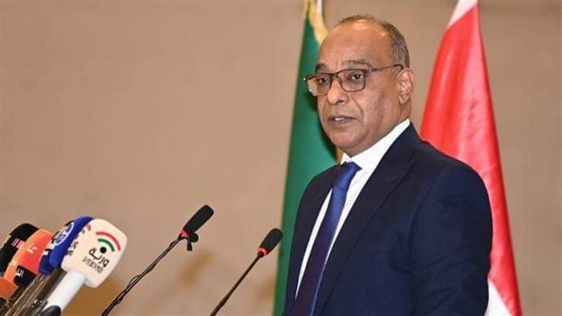 الدكتور أكرم حسن
