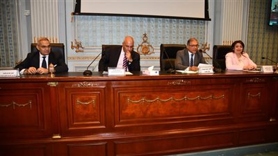 خارجية الشيوخ تناقش تطورات الأوضاع في فلسطين وتحذر من مخاطر التصعيد الإسرائيلي