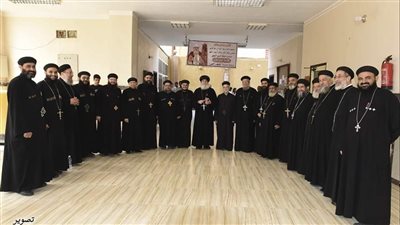 الأنبا غبريال يرسم شمامسة جدد لكنيسة في بني سويف