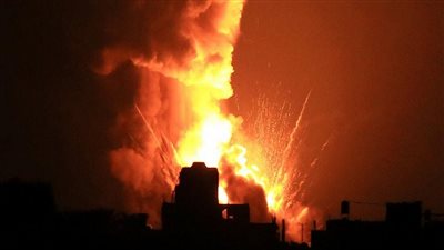 إسرائيل تقصف موقعا سوريا عسكريا وتوثقه (فيديو)