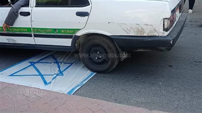 محامو المنيا يفرشون الأرض بأعلام إسرائيل خلال وقفة تضامنية مع الشعب الفلسطيني (صور)