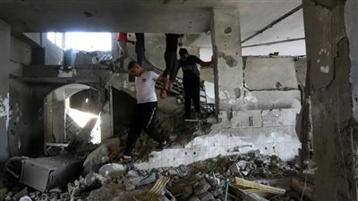 إفطار بفتات طعام.. كيف يقضي اللاجئين الفلسطينيين رمضان في المخيمات 