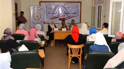 المشاركة السياسية ركيزة لاستقرار المجتمع، ندوة تثقيفية بآداب الوادي الجديد