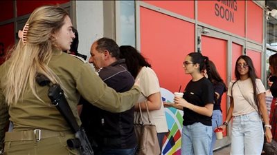 نزوح مئات الآلاف من الإسرائيليين من الحدود مع غزة ولبنان 