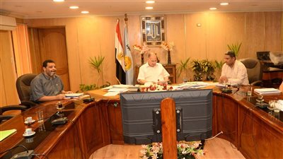 محافظ أسيوط يشدد على تكثيف العمل بمنظومة تقنين أراضي أملاك الدولة 