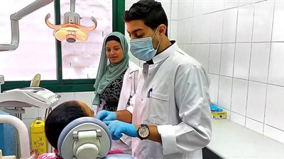 استفادة 659 مواطنا من الخدمات الطبية لقافلتين بالبحيرة (صور)