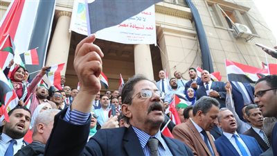 تزايد أعداد المحامين المشاركين في الوقفة التضامنية مع الشعب الفلسطيني (صور) 