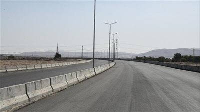 محافظ قنا يتابع الأعمال الإنشائية بمحور أبوتشت - دار السلام