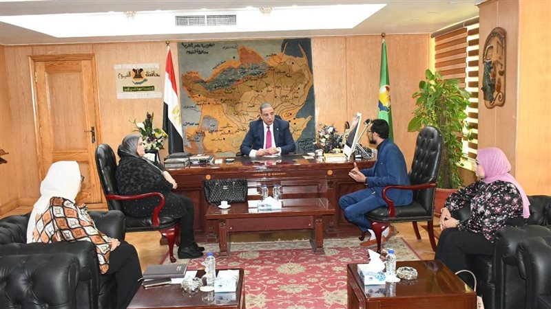 لقاء محافظ الفيوم